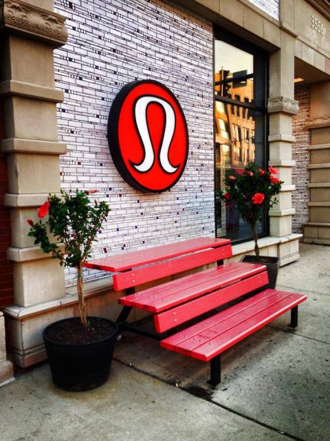 Lululemon in Chicago\'s Southport Corridor. Lululemon in Chicago\'s Southport Corridor.