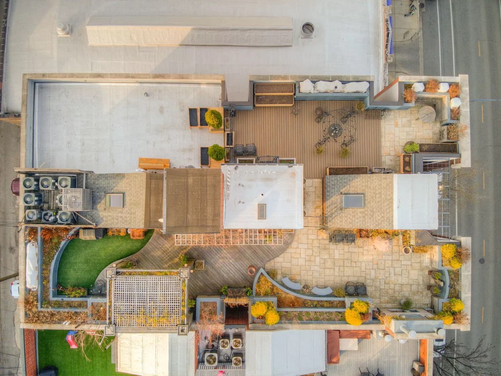 You have to check out this rooftop